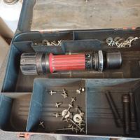 Pistola spara chiodi manuale