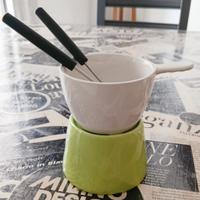Set fonduta cioccolato in ceramica bicolore.