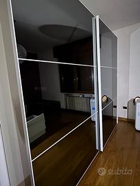 Camera da letto (armadio+ 2 comodini+comò)