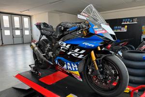 Yamaha YZF R6 PRONTO PISTA OHLINS!