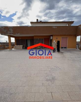 Appartamento di 207 m² con 5 locali e box auto a M