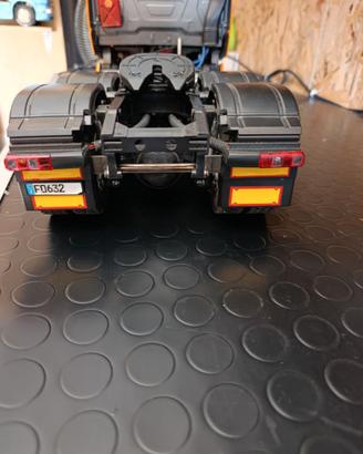 Camion tamiya RC 1/14