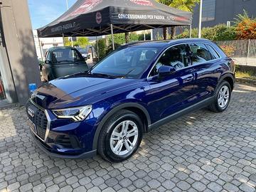 Audi Q3 35 TDI quattro S tronic Business 150 ...