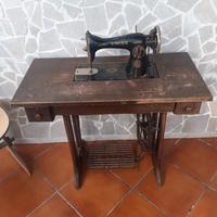 Macchina da cucire SINGER