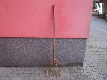 forca depoca in legno