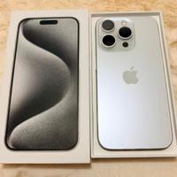 iPhone 15 Pro 256GB Perfetto + 6 Cover + Vetrino