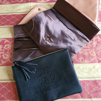 Pochette per donna disponibili 2 tipi e colori