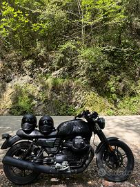 Moto Guzzi V7 III