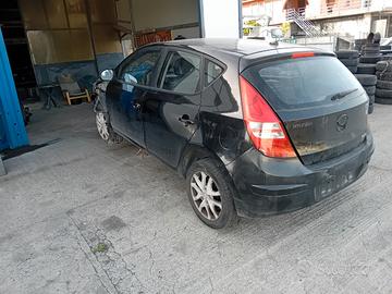 HYUNDAI i 30  1500 td 2007 RICAMBI 