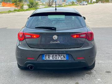 Alfa Romeo Giulietta 
