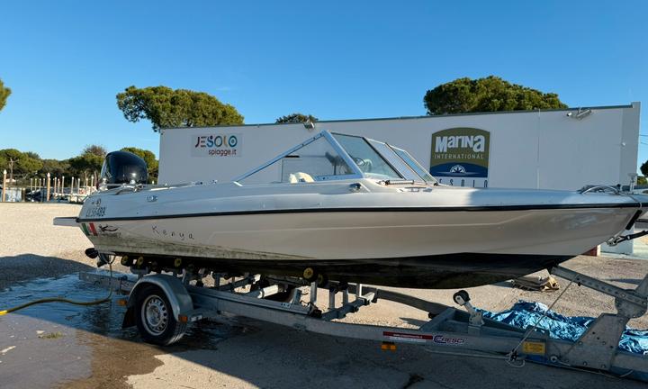 Barca glastron 6 mt con 150 cv nuovo
