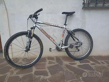 MTB Crosscoutry 26 M semi carbon leggerissima