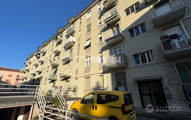 DUE LOCALI CON CUCINA ABITABILE - CENTRÒ CITTÀ