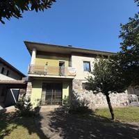 CASA INDIPENDENTE A ESINE