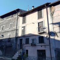 3 LOCALI A MONTELANICO