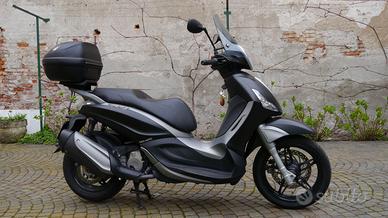 Piaggio Beverly 350 Sport Touring