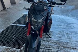 Honda hornet 750