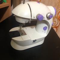 Macchina da cucire sewing machine