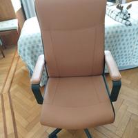 Poltrona da ufficio con rotelle