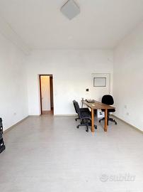 NEGOZIO A PRATO