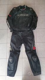 Tuta spezzata Dainese in vera pelle.