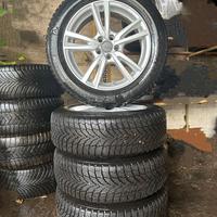 Cerchi con gomme termiche 215.60.17 