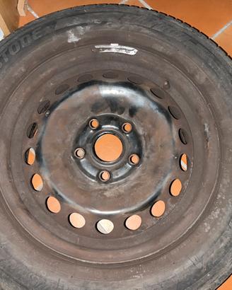 4 Gomme Cerchi in Acciaio 195/65 R15