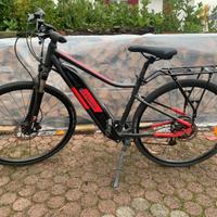 Bici touring Elettrica RIVERSIDE 500