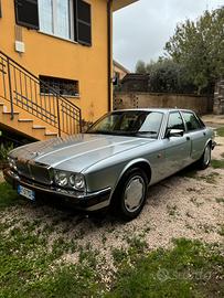 Jaguar xj-40 epoca