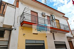 Terracielo con box auto e terrazzo