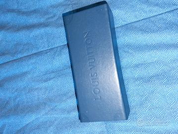 occhiali da sole rosa 