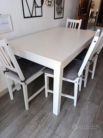 Tavolo Ikea allungabile con 4 sedie