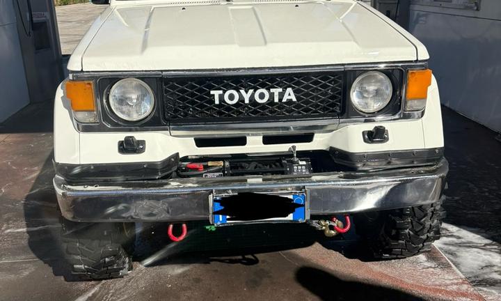 Toyota land cruiser lj70