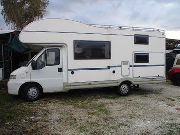 MC. LOUIS 2.8 JTD 7 POSTI-2001-eu.14.800