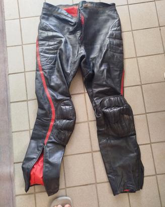 Tuta pantaloni in pelle da moto