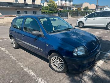 Renault clio 1.2 RXE