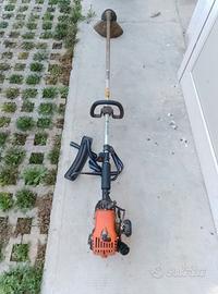 decespugliatore a motore 