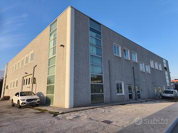 Capannone a Corridonia (MC)