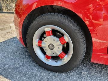 Cerchi in lega MOMO Fiat 500 R 14 con pneumatici