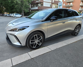 MG 4 LUXURY 64Kw grigio metallizzato come nuova