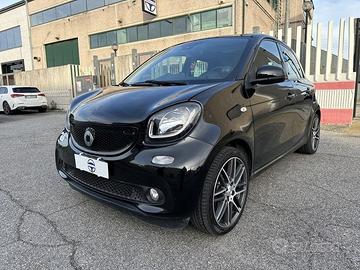 smart forfour 0.9 BRABUS Xclusive twinamic 109CV