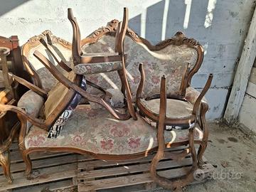 antico divano e 3 sedie in noce