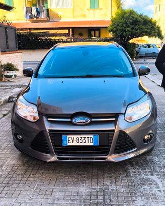 Ford Focus 1.6 benzina GPL