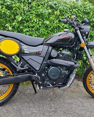 PROMO SWM SILVER VASE 650cc BLACK