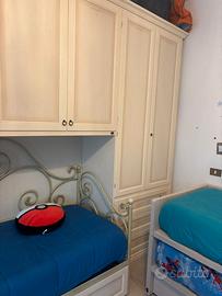 Armadio letto e armadio a una anta