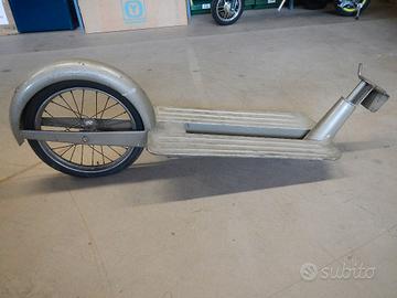Carrello Rimorchio moto scooter vespa