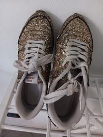 scarpa com paillettes 