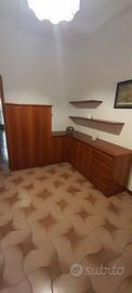Mobile in legno massiccio