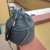 secchiello fatto a uncinetto 