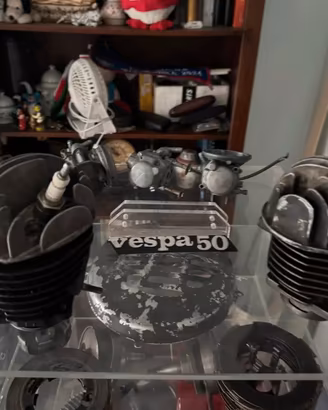 Vari pezzi e componenti vespa